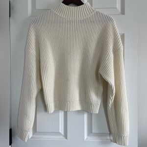 Cream Chunky Knit Sweater Size M Soft Cozy Minimal Neutral Pullover